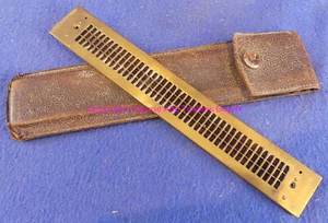 Braille-Blinden Schreiblineal aus Messing in Leder alt antik - Samlg. GAT 1023 - Bild 1 von 4