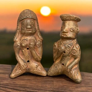 Juego de 2 figuras vintage de flauta de arcilla azteca tribal sudamericana masculina y femenina - Imagen 1 de 16