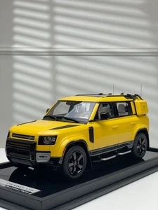 Land Rover Defender (Gloss Yellow) [OEM EXCLUSIVE] 1:18 scale - Picture 1 of 4