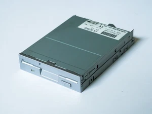 ALPS 1.44mb floppy disk drive 3.5" SILVER - Picture 1 of 2