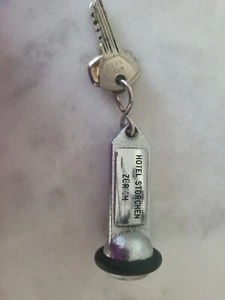 SELTENES ANTIKES HOTEL STORCHEN ZÜRICH ANHÄNGER UND SCHLÜSSEL - Bild 1 von 2