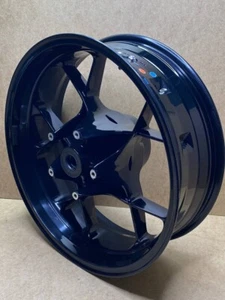 Rueda trasera KTM 890 790 Duke negra 6411000103330 64110001000 - Imagen 1 de 12