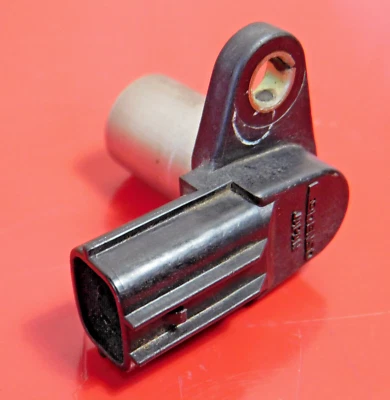 Sensor de posición del cigüeñal OEM Mazda para 1993-2002 RX-7 y 2004-2011 RX-8 Foto 1 de 4