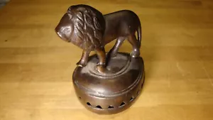 CAMPANA DE ESCRITORIO DE HOTEL LEÓN DE LATÓN RARA DE COLECCIÓN Buen Estado - Imagen 1 de 8