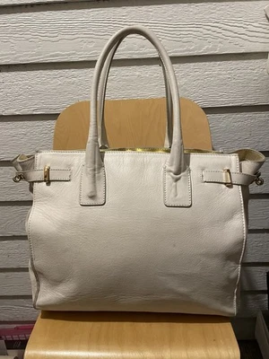 Bolso italiano Nardelli de cuero italiano con cáscara de huevo blanco para mujer Foto 1 de 4
