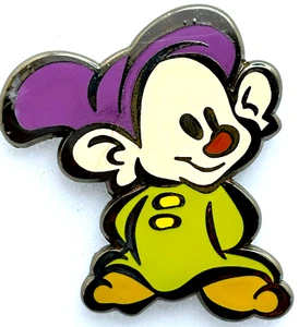 2016 - Prendedor comercial Disney - Serie CUTY - DOPEY / Blancanieves y 7 enanos - Imagen 1 de 3