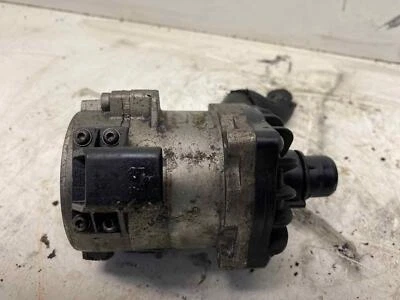 Bomba de refrigerante BMW 550I 2011 2012 2013 2014 2015 2016 Foto 1 de 3