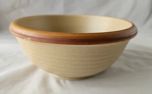Bullers studio pottery mix bowl by Agnete Hoy, maker’s mark base, Circa 1940-50 - Picture 1 of 9