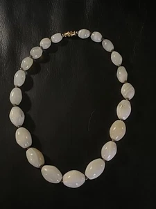 VINTAGE OPAQUE QUARTZ GRADUATED BEAD NECKLACE 17” HEAVY 100 GRAMS ESTATE - Picture 1 of 10