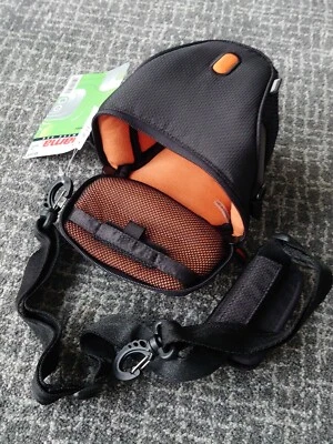 Hama Sorento Colt 60 Camera Bag  Case & Shoulder Strap Compact SLR / BRIDGE  - Image 1 of 4