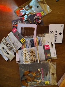 Mixed lot hair accessories scrunchies hair ties bobby pins bundle - Picture 1 of 3