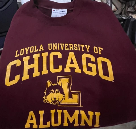 Loyola University Chicago Champion Alumni Sweatshirt, L Cover