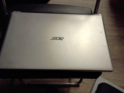 Acer Aspire V5 15.6" Laptop – Intel Processor, No Charger, Untested - Image 1 of 4