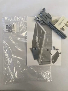 690074493 Genuine Smeg Dishwasher Door Lock - Picture 1 of 1