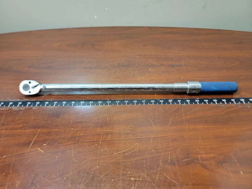 Kobalt 337334 1/2" Drive 50-250 Ft-Lb Torque Wrench - Image 1 of 4