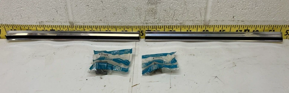 Tapicería puerta delantera derecha+izquierda 475588/475587 1973-80 Chevy C10/C20/C30/GMC K5/K10/F5 (873 Foto 1 de 4