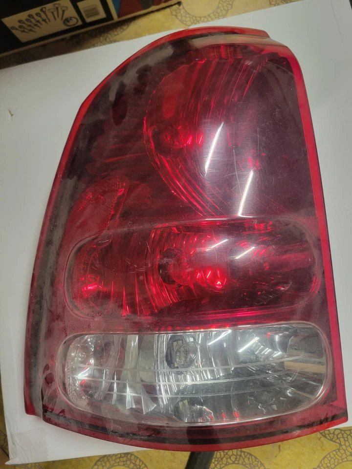 Luz trasera izquierda conductor para 04-07 Buick Rainier Foto 1 de 2