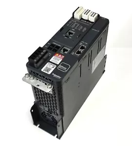 Schneider ATV340U22N4E Altivar 340 2,2 kW - 3HP 380-480V accionamiento VFD - Imagen 1 de 7