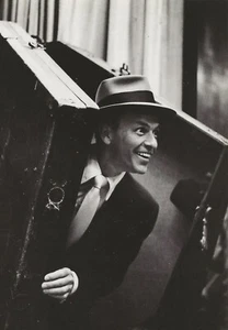 Postcard Wm Claxton, Photographer "Frank Sinatra, Hollywood" 1955 Singer MINT - Picture 1 of 1