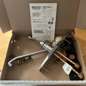 DELTA 100LF-WF Chrome Kitchen Faucet New In Box - Picture 1 of 7