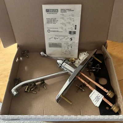 DELTA 100LF-WF Chrome Kitchen Faucet New In Box - Image 1 of 4