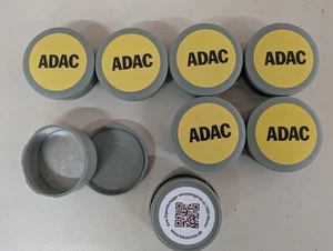 8x Mini Aschenbecher / Reiseaschenbecher mit Kappe als Verschluß - ADAC - Bild 1 von 5