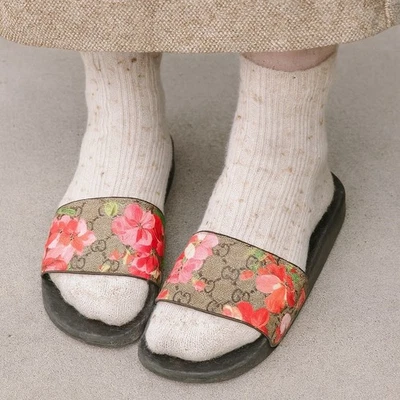 Gucci GG Supreme Blooms Slides Womens 39 Sandals Floral Print GG Monogram Print - Image 1 of 4