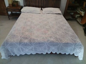 Handmade Crochet bed Cover set Size 60"x 90" with 2 matching pillow covers - Picture 1 of 2