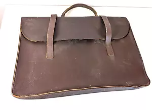 Vintage Leder Noten Tasche Etui Umhängetasche Metall Bar Drop BESCHÄDIGT Requisite - Bild 1 von 9