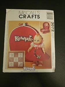 McCalls 3072 Kewpie Puppenkleidung Tragetasche Schuhe Kleid ungeschnitten sehr guter Zustand - Bild 1 von 3