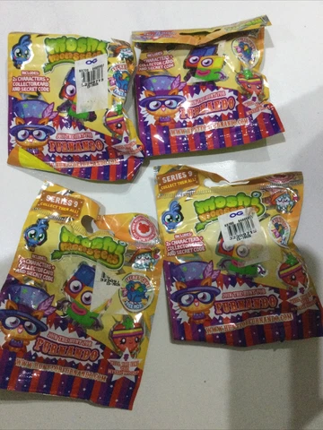 NEW 4 packets of  Moshi Monsters Series 9 Blind Bag Sealed Low Stocks Cover