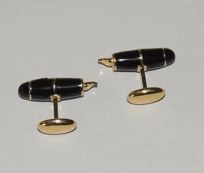 Gold tone with black Enamel fountain pen men's cufflinks. - Image 1 of 4
