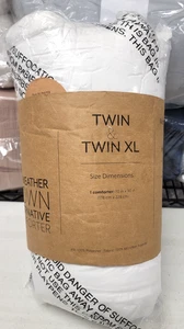 Home Collection All Season Lightweight Down-Alternative Twin/XL Comforter White - Picture 1 of 4