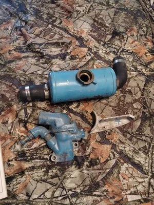 352188 Thermostat Housing Heat Exchanger And Bracket Omc ( For Closed Water... - Image 1 of 4