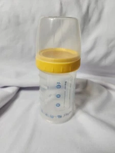  VINTAGE PLAYTEX DROP IN NURSER BABY BOTTLE 4 oz. Blue and yellow NO NIPPLE - Picture 1 of 6
