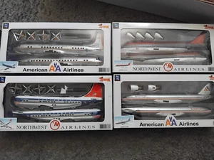 northwest/american airlines modellbausätze x4 neu verpackt new ray hobby dax boeing - Bild 1 von 8