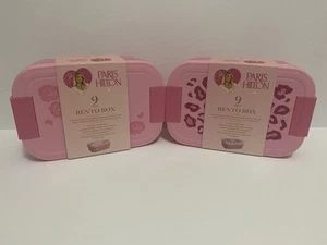 Menge 2 Paris Hilton Bento Box Hot Pink Gepard Print/Rosen 9 Stück Set Neu - Bild 1 von 7