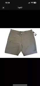 NWT Adidas Men's Woven Cargo Shorts w/ Zip Cargo Pocket Olive Green Size 38 - Picture 1 of 7