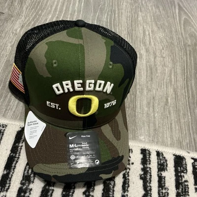 Nike Oregon Ducks Military Appreciation Hat On-Field 2025 Men’s Size: M/L Camo - Image 1 of 4