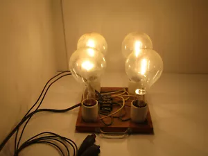 TESTER LAMPADINA GRANDE VINTAGE FATTA A MANO RARA FUNZIONA UNICA NEL SUO GENERE LAMPADINA 10" - Foto 1 di 5