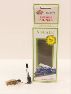 8573 Model Power USA Railway Signal Type FS With 3 Lights Scale N 1:160 - Picture 1 of 2