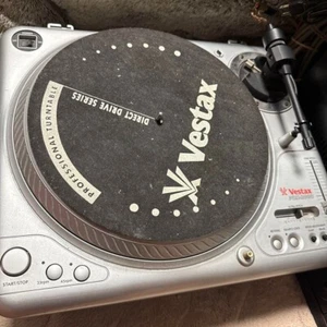 Vestax PDX-2000 Direct Drive DJ Turntable Used From Japan - Picture 1 of 6