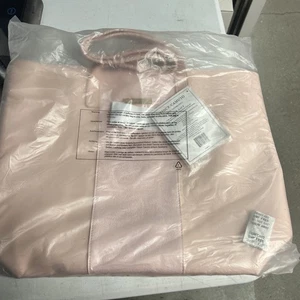 Vince Camuto Fragrance Collection Carryall Tote - Rose Blush Color - Bild 1 von 4