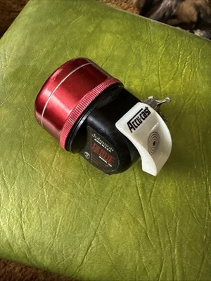 Vintage Johnson Guide Model 160 Spin Cast Fishing Reel Made In The USA Accu Cast - Image 1 of 4