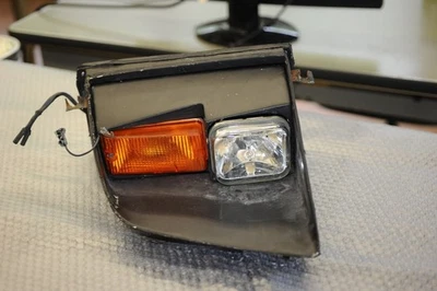 Faro antiniebla lateral derecho Ferrari F40 "sin cristal" Foto 1 de 4