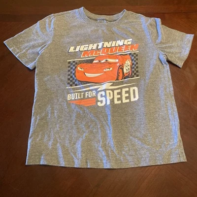 Camiseta Disney Lightning McQueen Construida para Saltar Velocidad Frijoles Talla 7 Foto 1 de 4