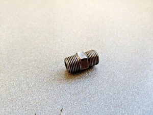 NICE USED ORIGINAL PORSCHE 356 356A 356B 356C 912 ENGINE CASE LL6M OIL FITTING 1 - Picture 1 of 3