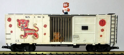 G SCALE ARISTO CRAFT CUSTOMIZED & WEATHERED CLEMSON TIGER BOX CAR - Image 1 of 4