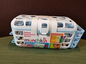munchkin deluxe dishwasher basket
