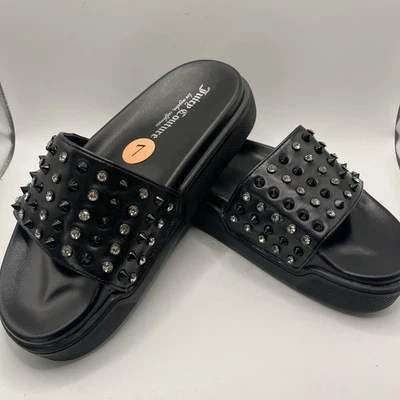 Juicy Couture Mujer’s 7 Diapositivas Tachuelas de Cristal Negro Picos Negros Nuevo Sin Caja Foto 1 de 4